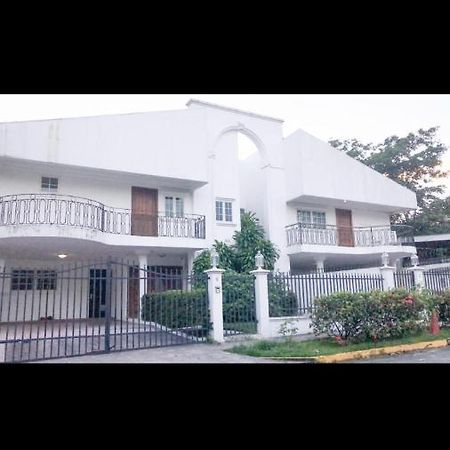 Villa Casa Duplex Privada Con Piscina Panama Stadt Exterior foto